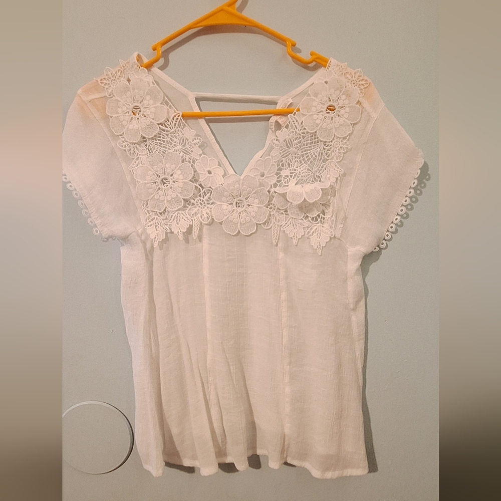Elegant White Lace Trim Blouse